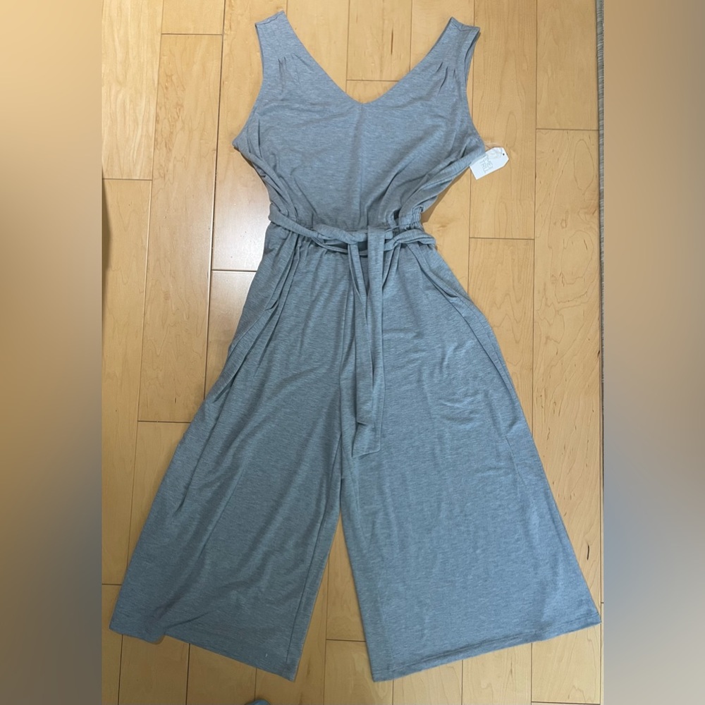 Time and Tru, Sleeveless Jumpsuit with Side Pockets, Rubberized Waist, Gray, XL